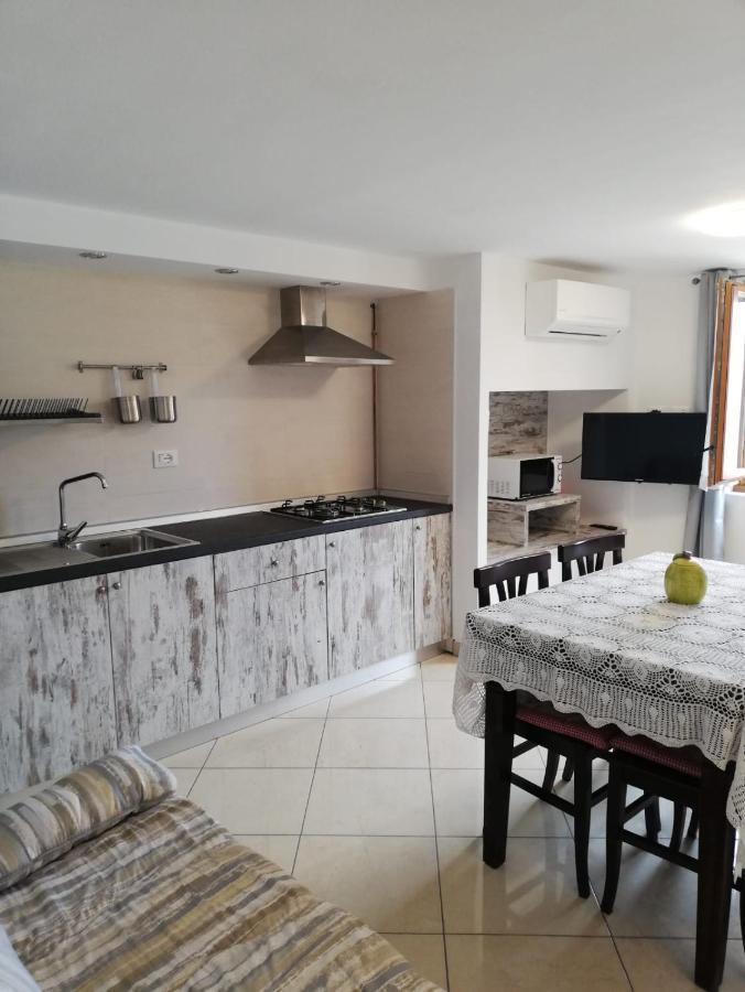 Appartamento Casa Pace Tremosine ภายนอก รูปภาพ