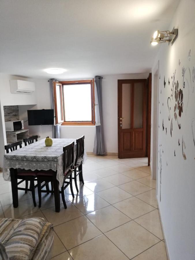 Appartamento Casa Pace Tremosine ภายนอก รูปภาพ