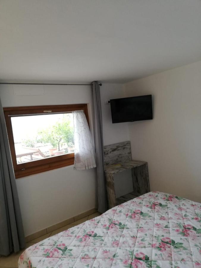 Appartamento Casa Pace Tremosine ภายนอก รูปภาพ