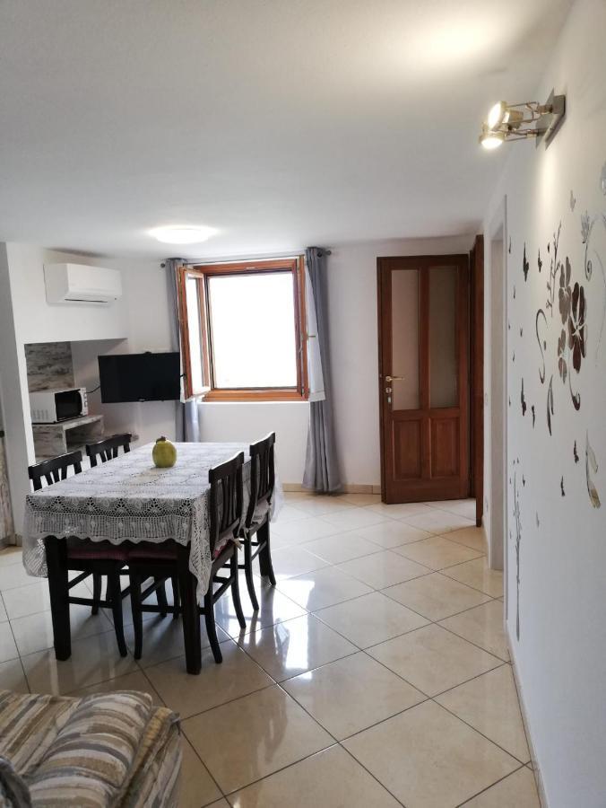 Appartamento Casa Pace Tremosine ภายนอก รูปภาพ