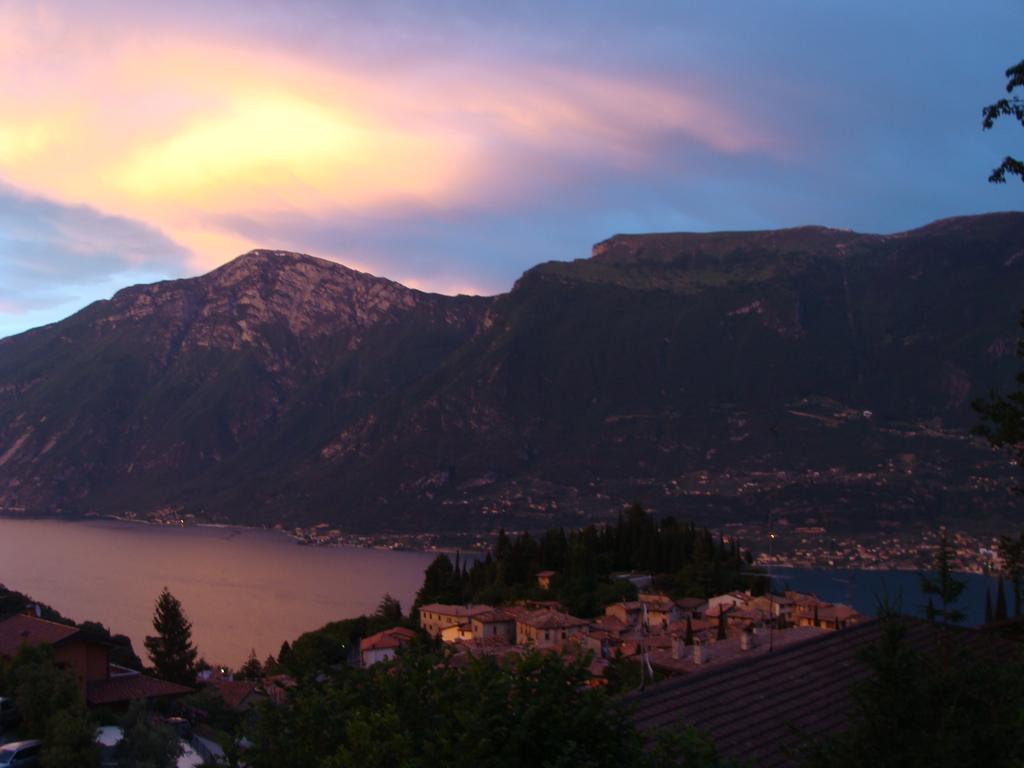 Appartamento Casa Pace Tremosine ภายนอก รูปภาพ