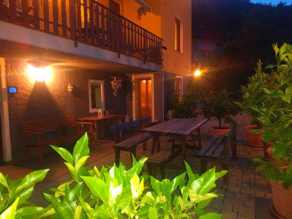 Appartamento Casa Pace Tremosine ภายนอก รูปภาพ