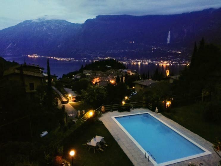 Appartamento Casa Pace Tremosine ภายนอก รูปภาพ